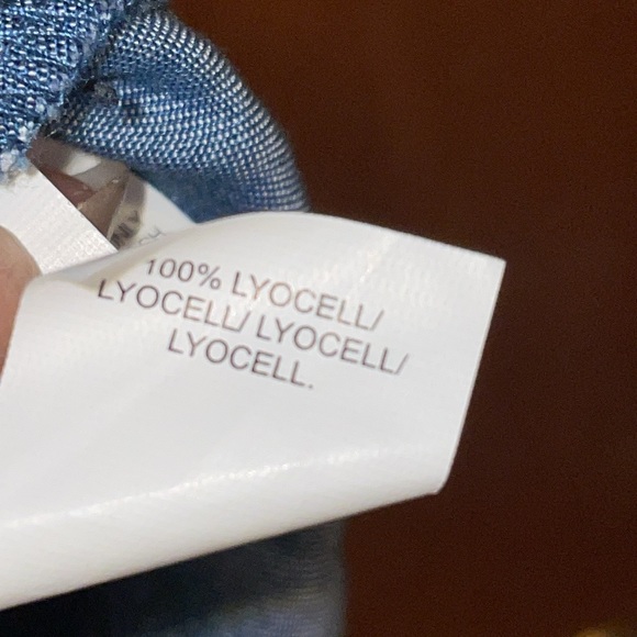 •LUCKY BRAND•CHAMBRAY BUTTON & RUFFLE FRONT OFF-THE-SHOULDER BLOUSE SIZE MEDIUM - Picture 7 of 9